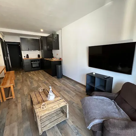Apartment Carlines'home *